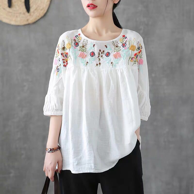Retro Embroidery Small Flower Round Neck Short-Sleeved T-Shirt Women Loose Baby Shirt Summer And Autumn New Five-Point Sleeve Cotton Top Beauty hair & fashionfj