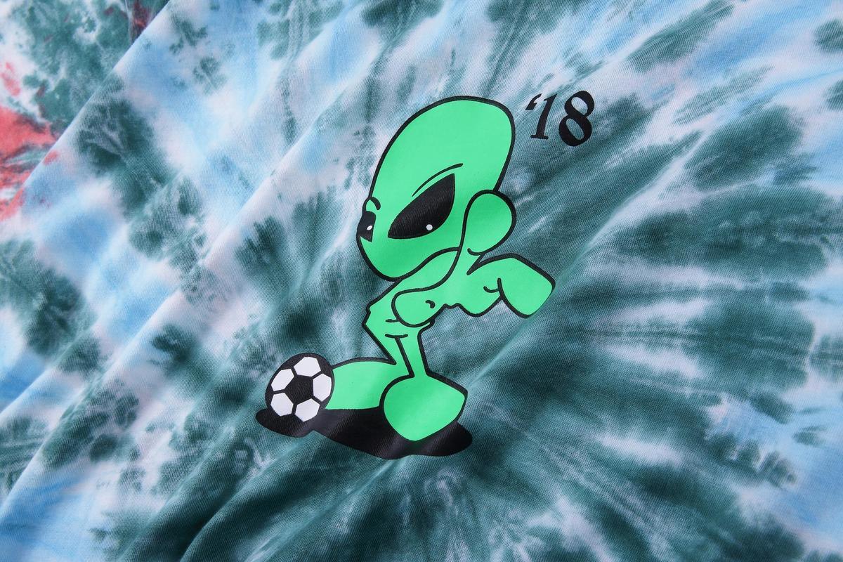 Alien Football Tie Dye Men's and Women's Casual Short Sleeve T-Shirt Beauty hair & fashionfj