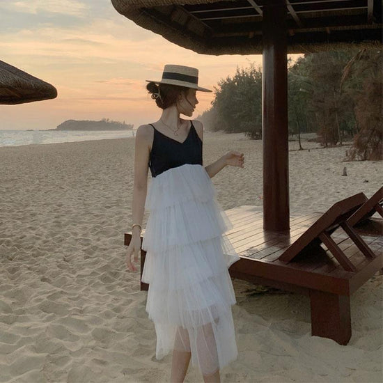 New Beach Long Skirt Black And White Stitching Photo Hainan Sanya Travel Clothes Female Travel Dress Super Fairy