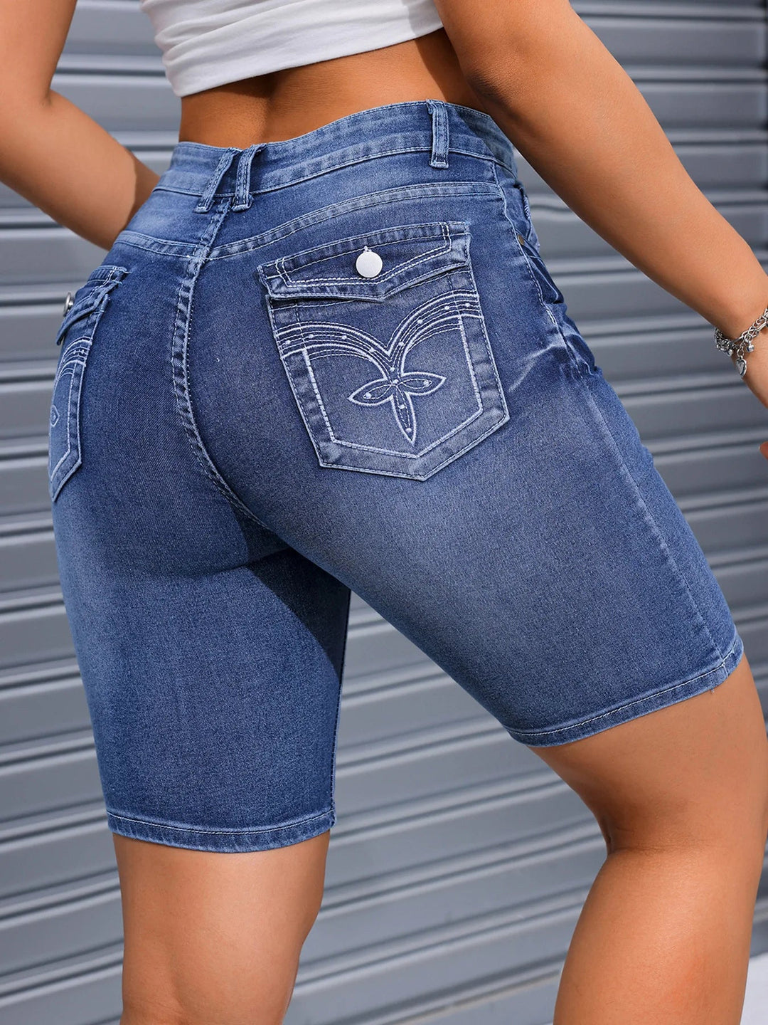 2025 Summer New High Stretch Slim Fit Denim Shorts For Women Fashion Embroidery Knee Length Skinny Jeans Shorts Casual Clothes Beauty hair & fashionfj