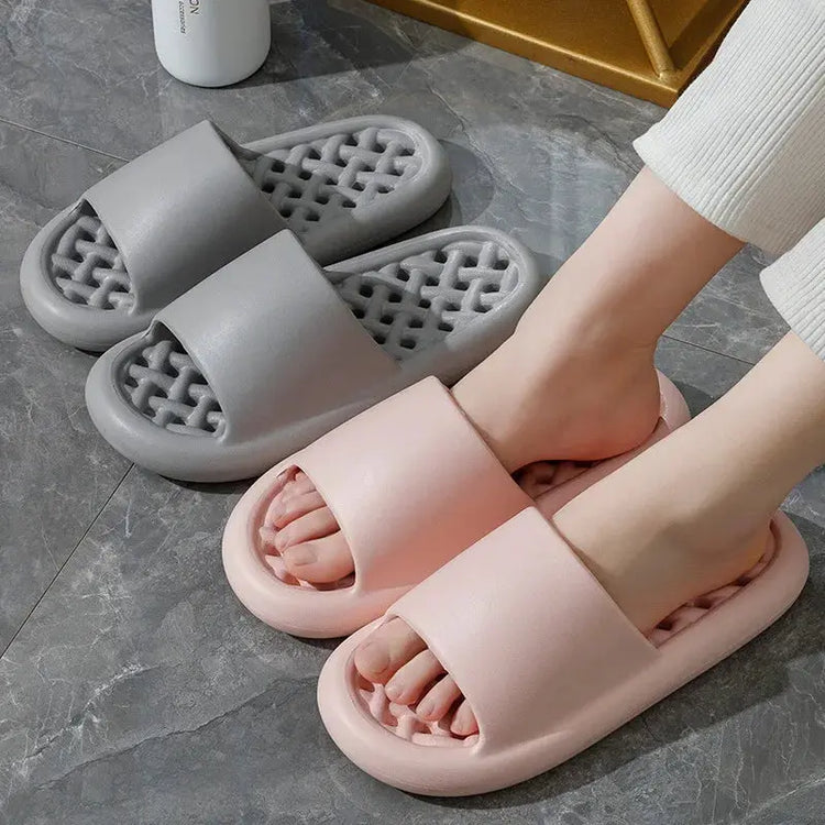 Shit-stepping Feeling Slippers for Summer Indoor Use, Non-slip, Wear-resistant and Water-draining , Suitable for Bathroom Use Beauty hair & fashionfj