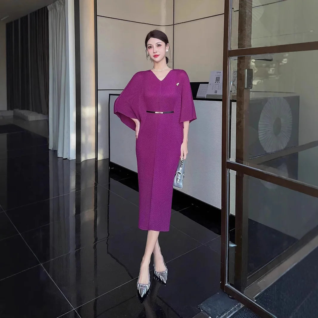 Miyake Pleats 2025 Spring Clothes New V-neck Foreign Style Bat Sleeve Lace-up Skirt Waist and Thin Magic Dress Women Beauty hair & fashionfj