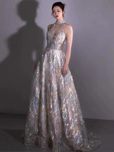 The elegant halter-neck slimming evening gown for women suits various occasions like banquet hosting with high-end charm. Beauty hair & fashionfj