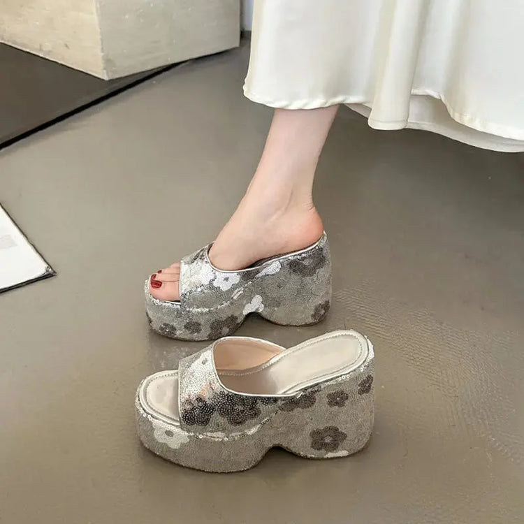 Slippers Women Summer On A Wedge Luxury Slides Shoes Flower Platform Pantofle Designer 2025 Floral Bling Fashion Shoes Woman&