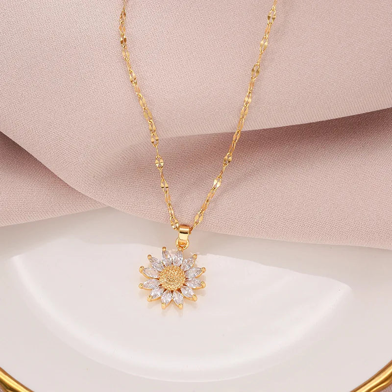 1PCS Gold-color Necklace Ladies Light Luxury Style Flower Pendant Inlaid Zirconia Titanium Steel Chain Holiday Jewelry Beauty hair & fashionfj