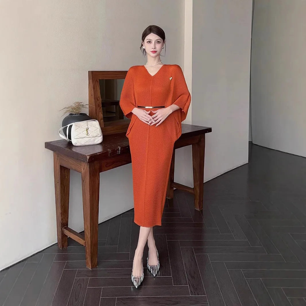 Miyake Pleats 2025 Spring Clothes New V-neck Foreign Style Bat Sleeve Lace-up Skirt Waist and Thin Magic Dress Women Beauty hair & fashionfj
