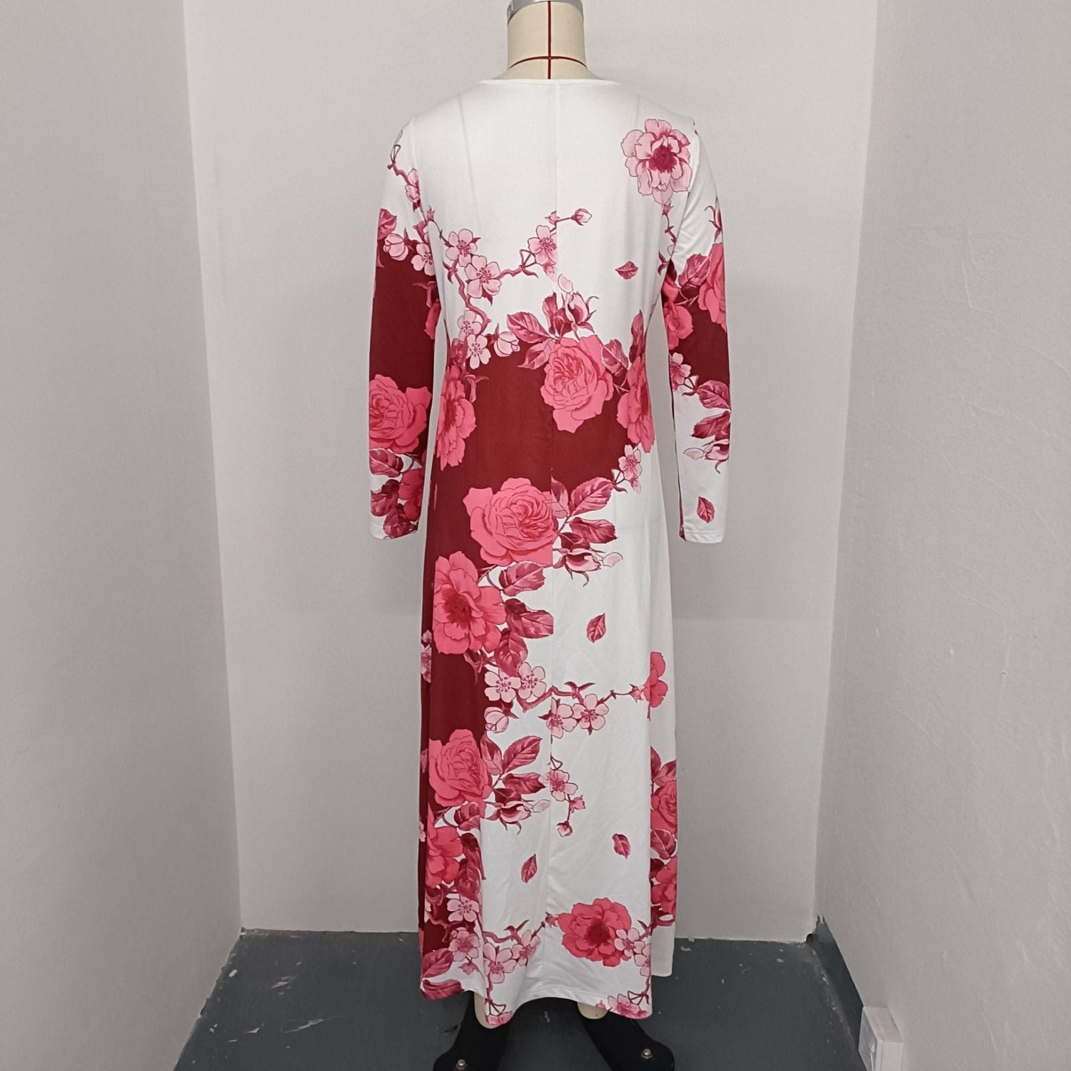 Round Neck Long Sleeve Printed Pocket Waist-controlled Large Hem Dress Beauty hair & fashionfj